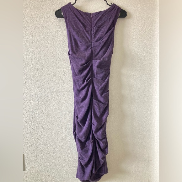 Gorgeous purple sleeveless lined ruched bodycon midi dress Nicole Miller Sz 2 - Picture 7 of 12